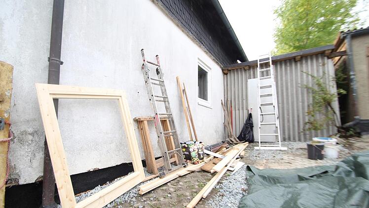 Auf dem dazugehörigen Grundstück wird es aber noch weitere Arbeiten geben. Foto: Marian Hamacher