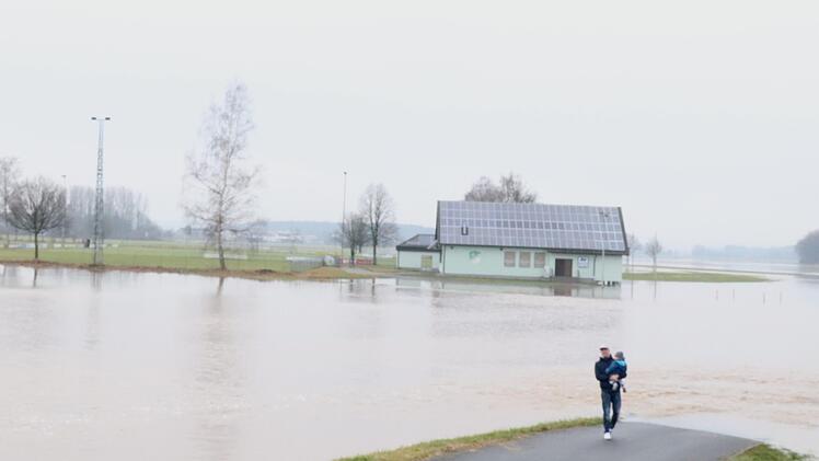 Hochwasser im Aischgrund.  Foto:Johanna Blum