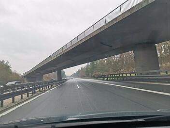 Feuerbach/Rüdenhausen: Bereich unter A3-Brücke gesperrt - so verläuft die Umleitungsstrecke Feuerbach/Rüdenhausen: Bereich unter A3-Brücke gesperrt - so verläuft die Umleitungsstrecke