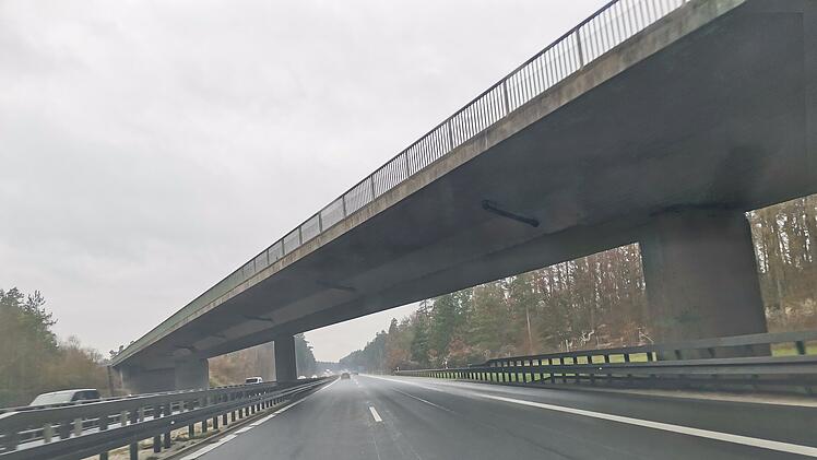 Feuerbach/R&uuml;denhausen: Bereich unter A3-Br&uuml;cke gesperrt - so verl&auml;uft die Umleitungsstrecke