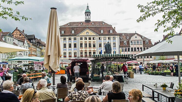 Marktplatz Coburg vom Stadthaus aus gesehen am MittagFoto: Jochen Berger