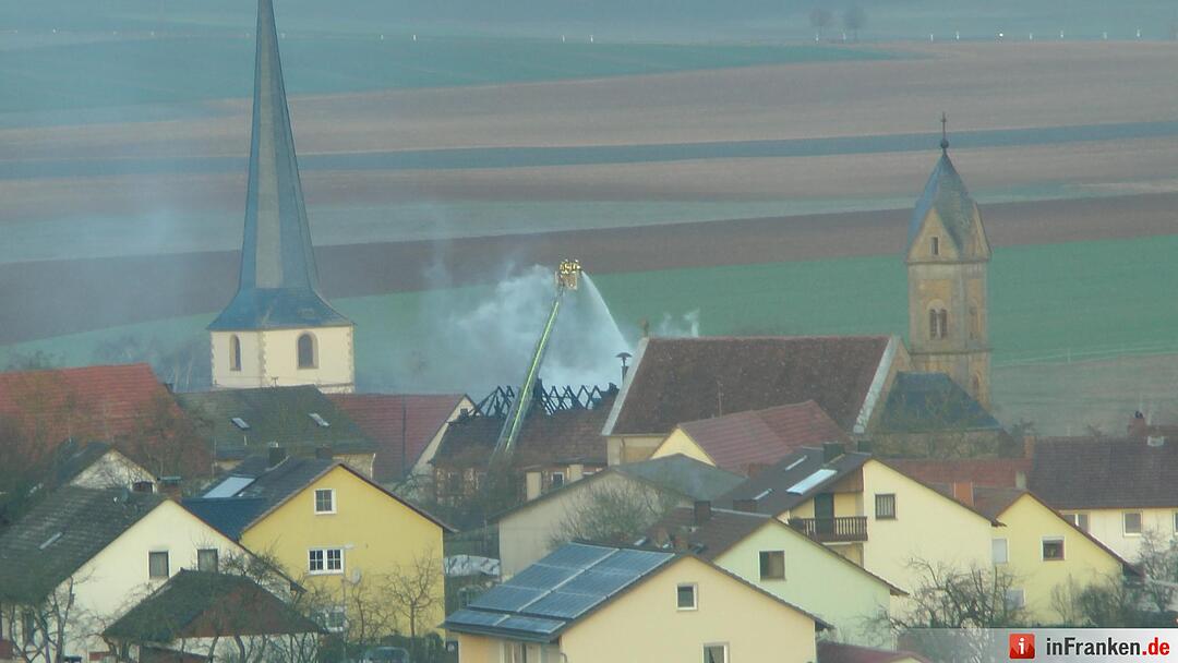 Gemeindehaus in Altenmuenster Ortskern niedergebrannt