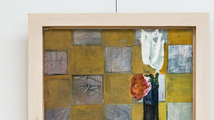 Ausstellung der Sommerakademie im Coburger Kunstverein: "Stillleben mit blauer Flasche" von Heike Günther.Foto: Jochen Berger