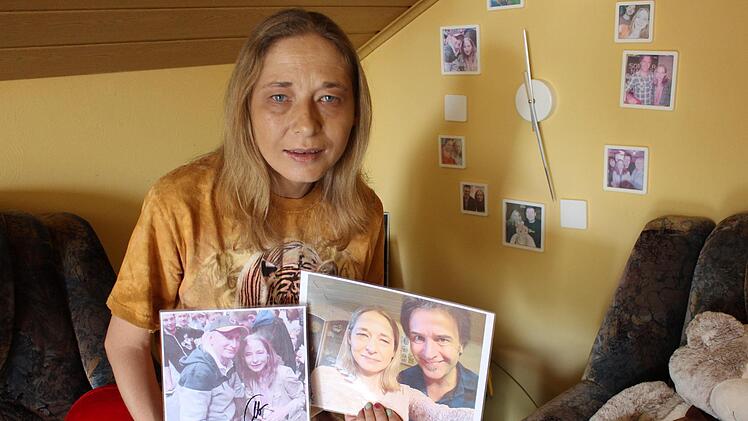 Kerstin Flory aus Uehlfeld kennt sie alle persönlich: Michl Müller, Chris Böttcher, Lizzy Aumeier, Alexander Göttlicher und viele andere Größen der fränkischen und deutschen Kabarettszene. Foto: Evi Seeger