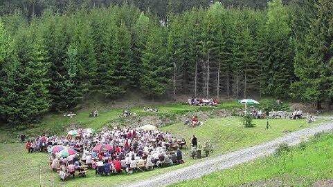 Blick auf den Zeltplatz das Freigelände des Jugendheims  Foto: Archiv Zschach
