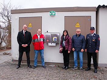 Eckersdorf: Neuer Standort für Notfallversorgung errichtet - mit öffentlichem Defibrillator