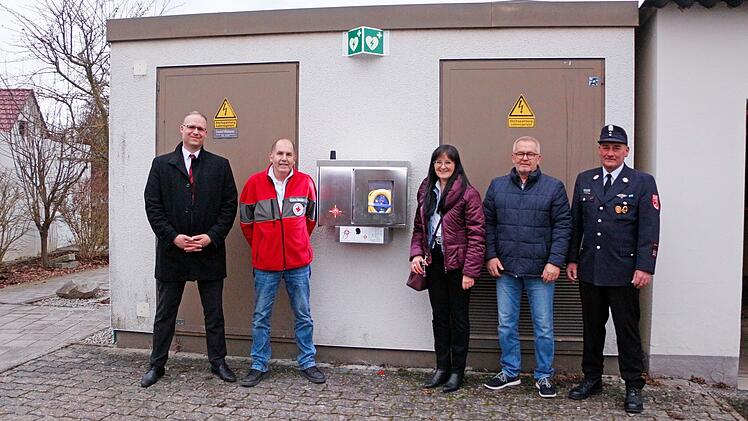 Eckersdorf: Neuer Standort für Notfallversorgung errichtet - mit öffentlichem Defibrillator