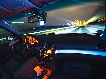 Vorsicht beim Autofahren: Das passiert, wenn du immer 10 km/h zu schnell fährst