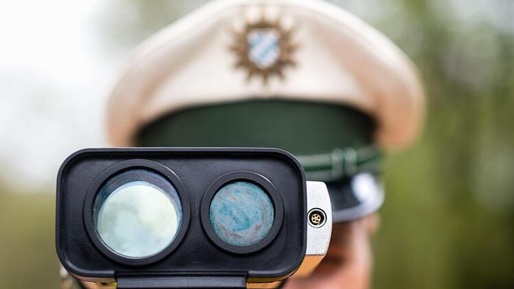 Der fünfte bayernweite Blitzmarathon ist auch in Unterfranken zu Ende. Die Polizei zieht Bilanz und zeigt sich zufrieden. Foto: Matthias Balk/dpa