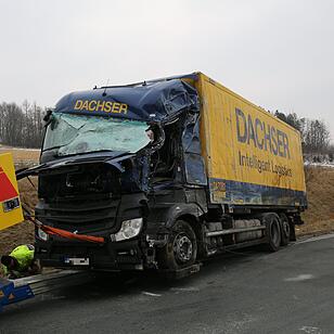 Schwerer Lkw-Unfall im Landkreis Hof