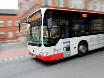 Der Busverkehr wird jetzt auch in die Abendstunden ausgedehnt.