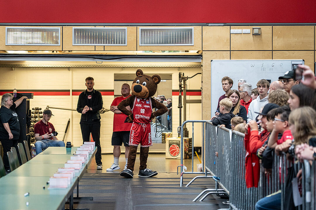 Freak City feiert seine Pokal-Helden.