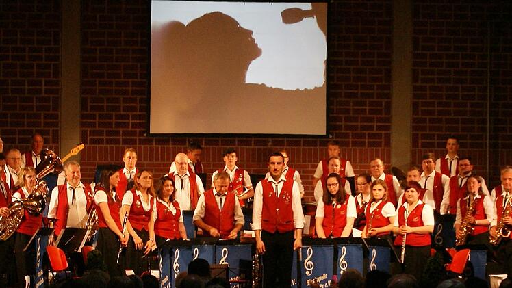 Die Blaskapelle Schwürbitz bei ihrem Osterkonzert. Foto: Stefan Motschenbacher