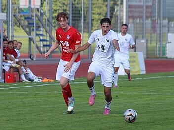 Drittletzter Coburg schnuppert beim Dritten Cham am Sieg