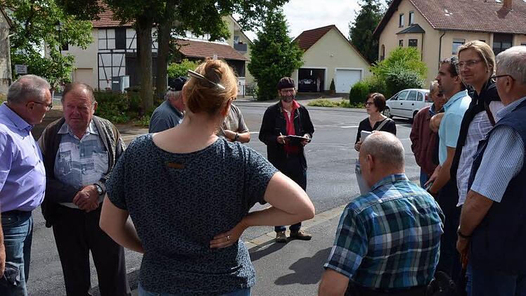 Stadtteil-Rundgang in Poppenroth. Foto: Peter Rauch