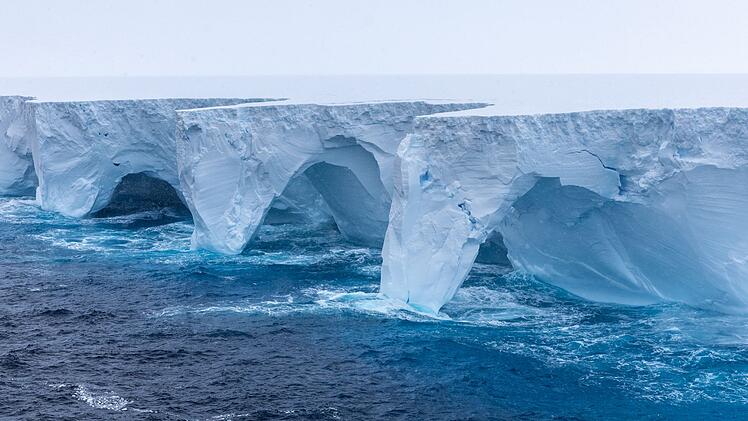 Eisberg A23a im Sommer 2024