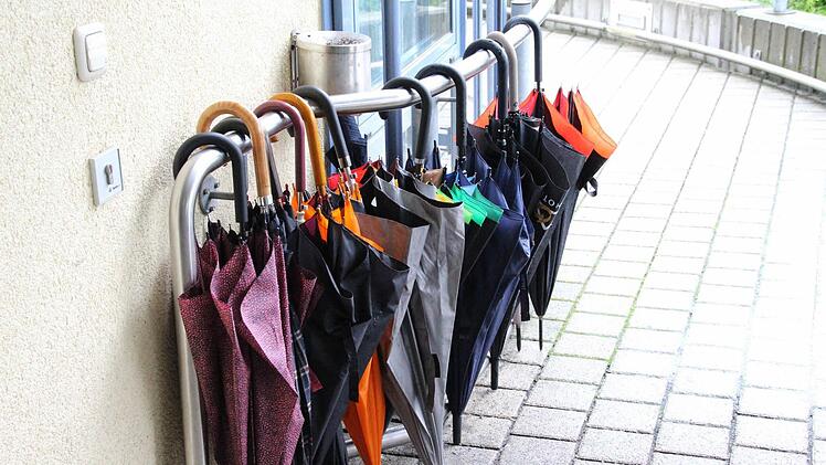 Wurden dringender benötigt als die Spaten. Foto: Simone Bastian