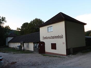 Das sanierungsbedürftige Freibad in Streitberg Foto: Pauline Lindner