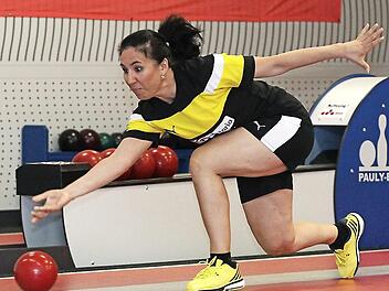 Corinna Kastner &uuml;berzeugt mit dem Tagesbestergebnis von 605 Kegeln. Foto: sportpress