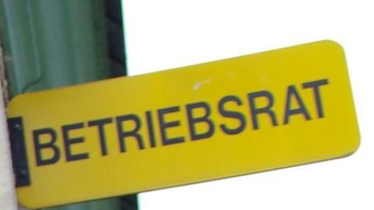 Bei Heinz Glas weist ein Schild auf das Betriebsratsbüro hin. Foto: Marco Meißner