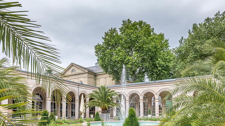 Die Terrasse des Kurgarten Cafés Bad Kissingen liegt in bester Kulisse. Am 20. Juli eröffnet Florian Höhn den Außenbereich.