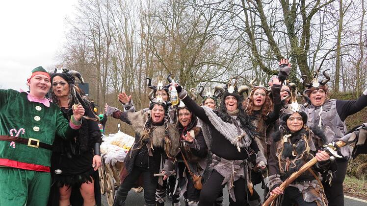 Die Phantasiekriegerinnen von der Gruppe "Emmas harter Kern" Foto: Schütz