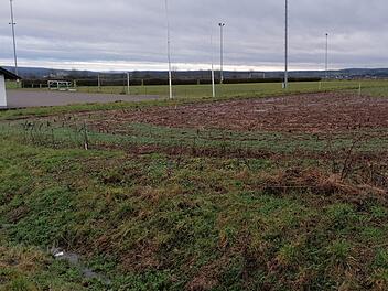 Die  DJK Breitenbach/Mitgenfeld will einen Kinderspielplatz auf dem Gelände der DJK oberhalb des Sportplatzes - gegenüber der Grüngutsammelstelle - errichten. Dafür gibt es auch einen Zuschuss der Gemeinde. Foto: Wolfgang Saam