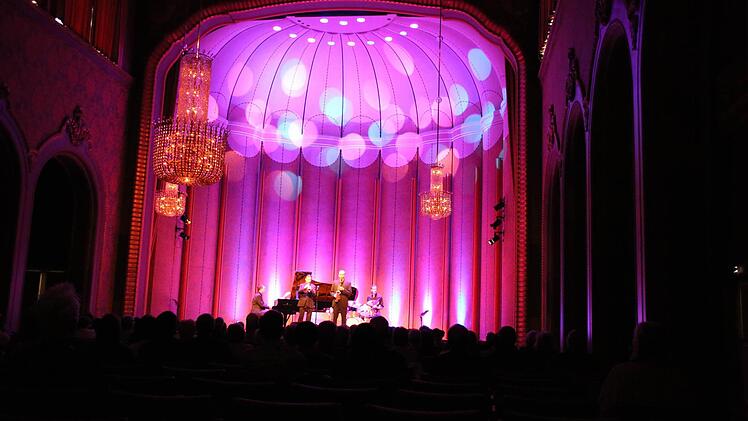 Eindrücke vom Konzert der Echoes of Swing. Foto: Ralf Ruppert