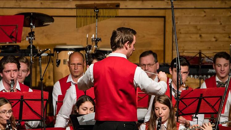 Impressionen vom Weihnachtskonzert in der Franz-Goebel-Halle in RödentalFoto: Vincent Kaibarta