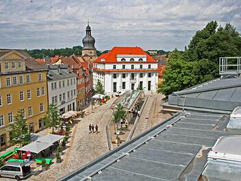 Urbaner Ort: der Coburger Theaterplatz, vom Dach des Landestheaters aus gesehen. Vor der Umgestaltung gab es reichlich kontrovers geführte Diskussionen. Foto: Jochen Berger