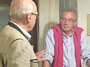 Dieter Galm, Leiter des Arbeitskreises Politik und Gesellschaft zusammen mit Dr. Reinhard Schaupp.  Foto: Edgar Hirt