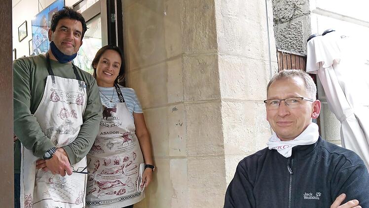 Adrian und Fabiola Verdugo (links) stehen bereit, um ab 1. Januar die Boulangerie von Armin Baumeister zu übernehmen. Fotos: Simone Bastian