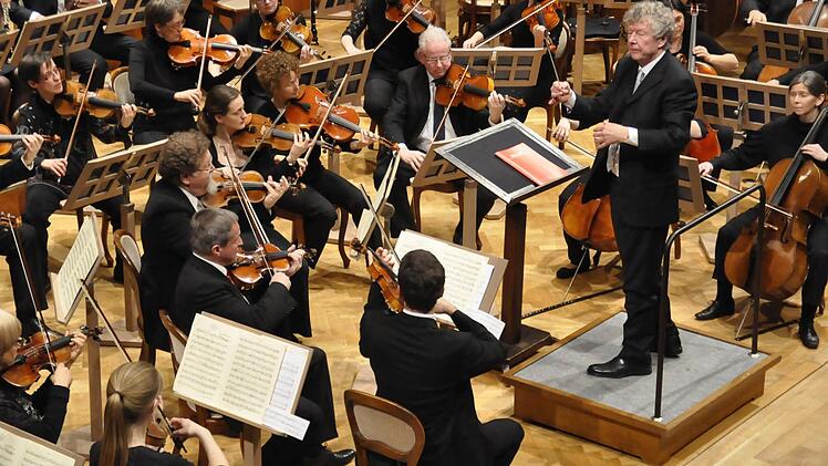 Konzert des Sinfonie-Orchesters "Con Brio" im Regentenbau in Bad Kissingen. Foto: Peter Klopf