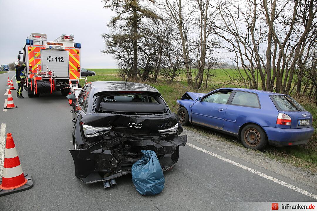 Auffahrunfal auf B173 bei Köditz - Drei Personen verletzt
