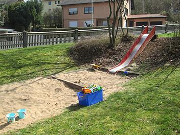 Der Spielplatz in der Rosenstraße geriet wegen Mängel und verschmutztem Sand in die Kritik.  Foto: Winfried Ehling