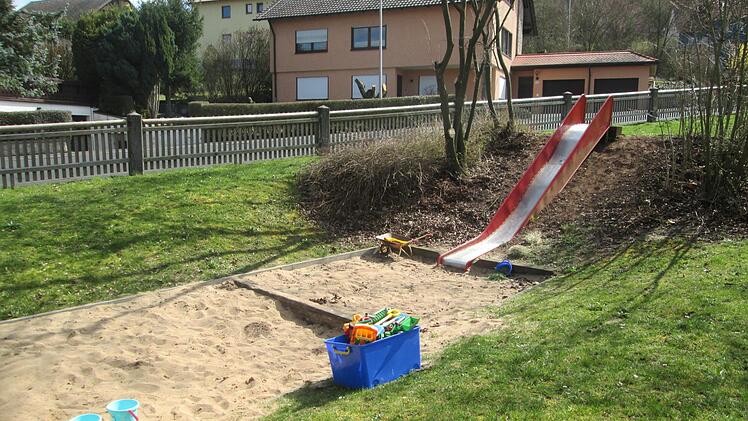 Der Spielplatz in der Rosenstraße geriet wegen Mängel und verschmutztem Sand in die Kritik.  Foto: Winfried Ehling