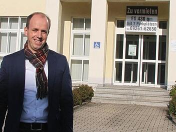 Peter Weisbrich, selbst Diplom-Ingenieur der Biomedizintechnik(FH) hofft, dass die Genehmigungen für die geplanten Umbauten bald vorliegen. Noch in diesem Jahr soll die Umgestaltung der ehemaligen Büroräume vonstatten gehen, ab März soll bereits der Betrieb aufgenommen werden. Foto: Sonja Adam