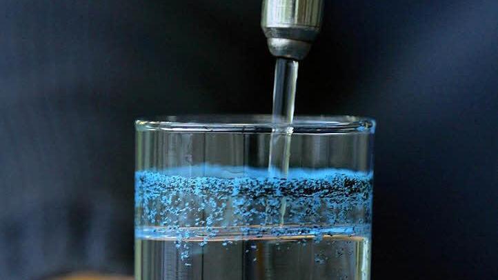 Der Wasserpreis in Michelau wird zunächst nicht steigen.  Foto: Patrick Seeger, dpa