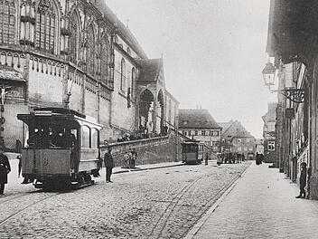 Historische Fotografien - Beispiele aus dem neuen Buch -  zeigen dieStraßenbahn in Bamberg. Hier am Kaulberg.