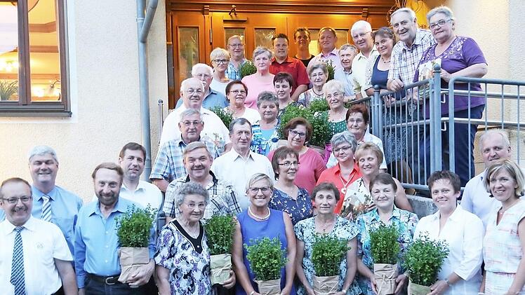 Die Geehrten mit den Verantwortlichen des BBV Foto: Franz Galster