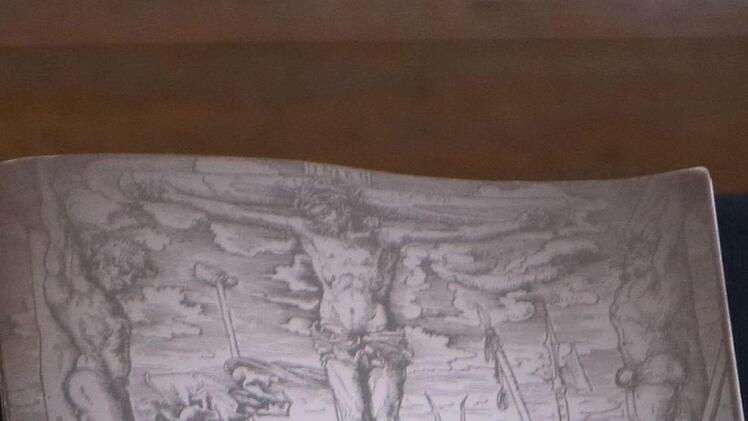 Einen eindringlichen Akzent zum Osterfest setzte die Aufführung der Johannespassion von Heinrich Schütz in der Marienkirche in Gauerstadt. Kirchenmusikdirektor Torsten Sterzik dirigierte die Sängervereinigung Bad Rodach und die Stadtkantorei Hildburghausen sowie das Collegium musicum Hildburghausen.Jochen Berger