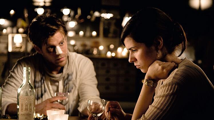 Annas (Nora Tschirner) Ex-Freund (Ken Duken) ist zur&uuml;ckgekehrt.