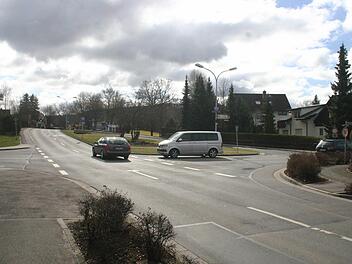 Der Kreisel für die Kreuzung Lauterer-, Passchendaele- und Rückertstraße wäre dann der vierte auf der 1,5 Kilometer langen Strecke zwischen Unterlauter und Dörfles.Foto: Martin Rebhan
