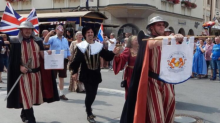 Am Sonntag fand ein Festzug zum Bierstadel statt. Foto: Horst Wunner