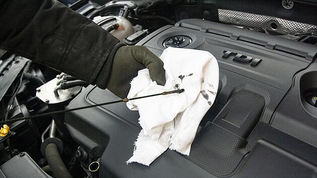 So verhinderst du Motorschäden: Dein Guide zum einfachen und effektiven Ölwechsel