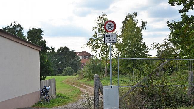 Dahinter entsteht das kleine Baugebiet westlich der Gleiwitzer Straße. Im Frühjahr soll die Erschließung beginnen.