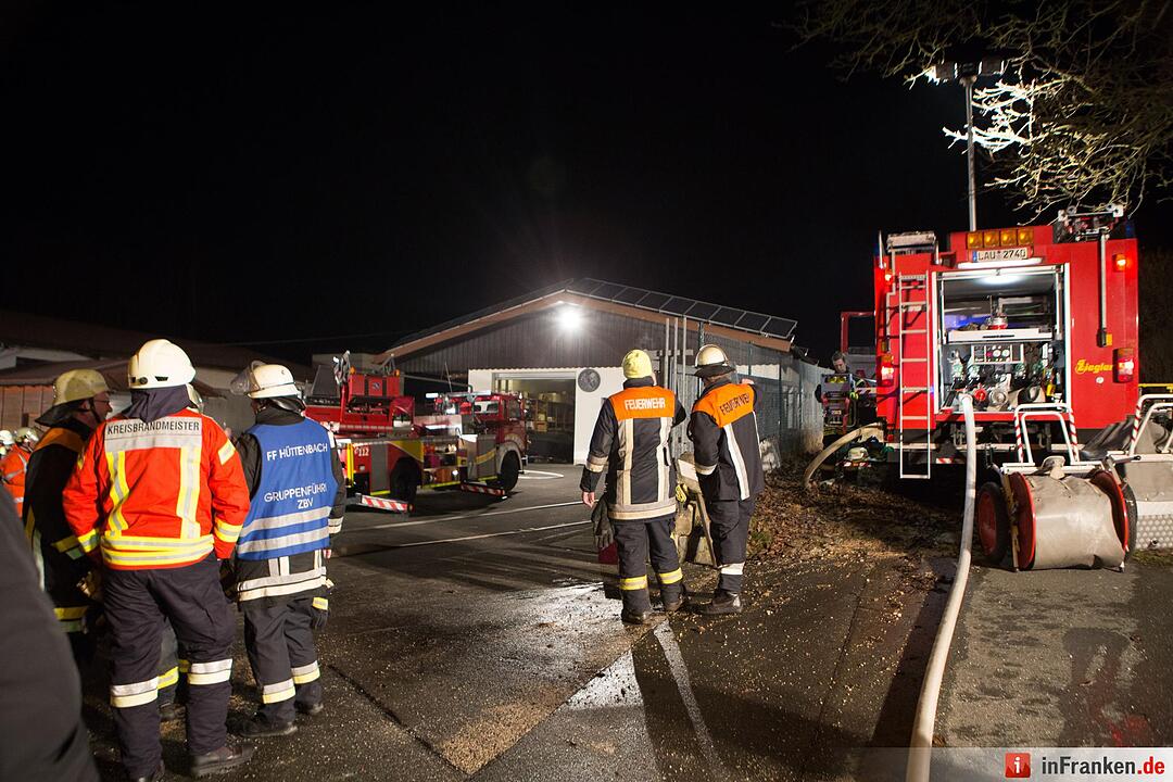 Brand eines Firmengebäuudes in Simmelsdorf