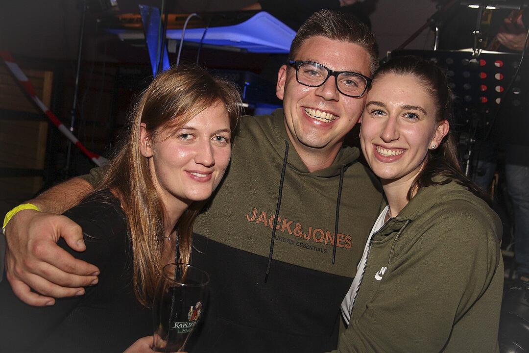 Party und Tanz in der Dreifachhalle