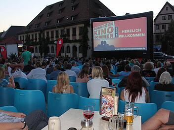 Was in Coburg funktioniert hat, funktionierte auch auf dem Lichtenfelser Marktplatz: Kinosommer  Fotos: Markus Häggberg
