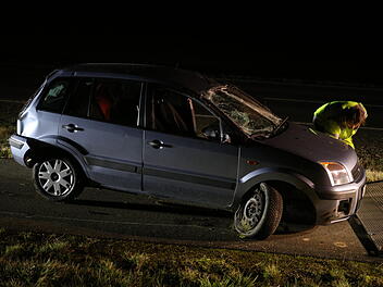 Unfall auf B13: &Uuml;berholman&ouml;ver geht schief - drei Personen verletzt